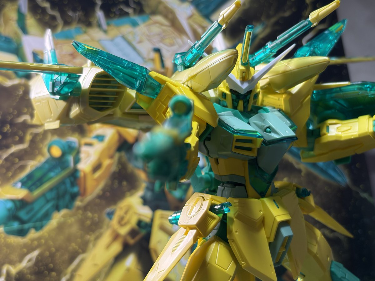 ジャスティスCCC

目がチカチカするw

いつかフリーダムと並べて飾りたい（ノーマルはまだ作ってないけど