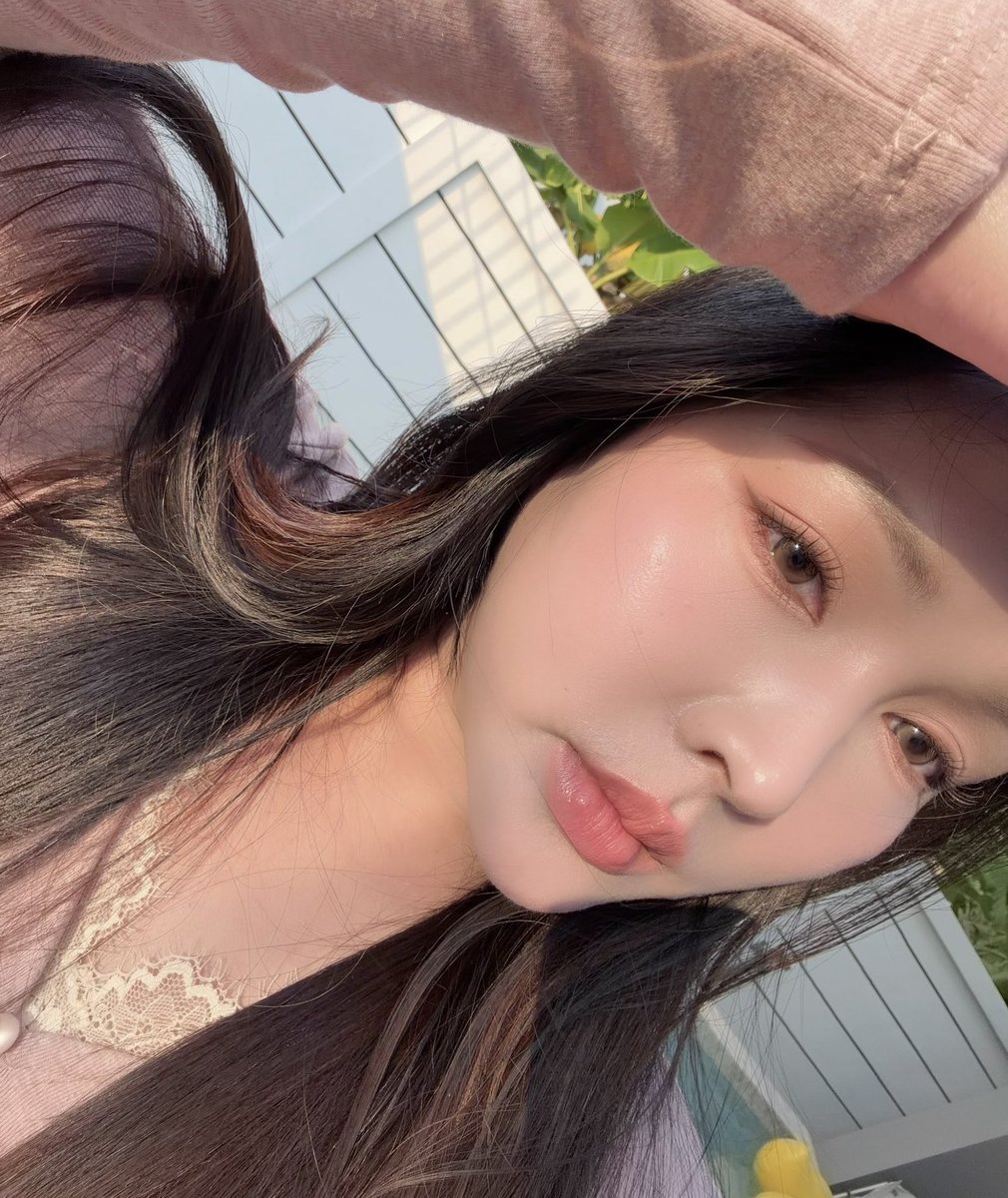 Fwee นอกจากลิปแล้วทำงานผิวดีด้วย ตัวสปาเบสนี่หยิบบ่อยกว่าเคาน์เตอร์แบรนด์ ที่ใช้ประจำไปล่ะ🥺