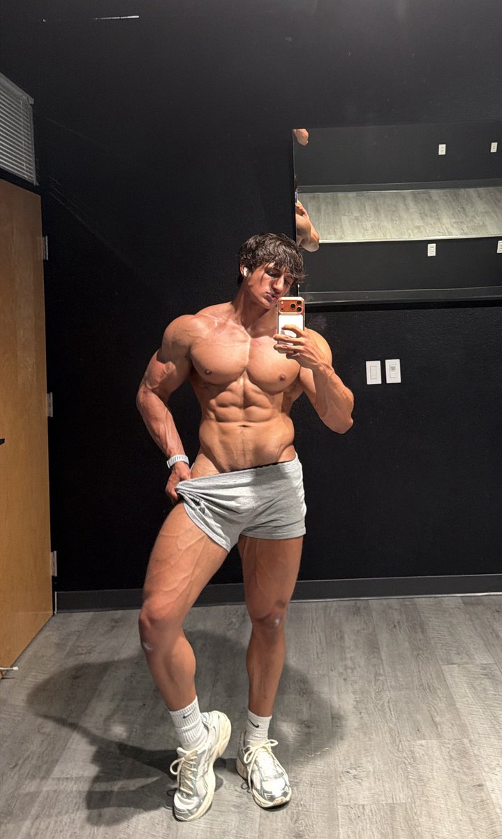 hunter davis tweet media