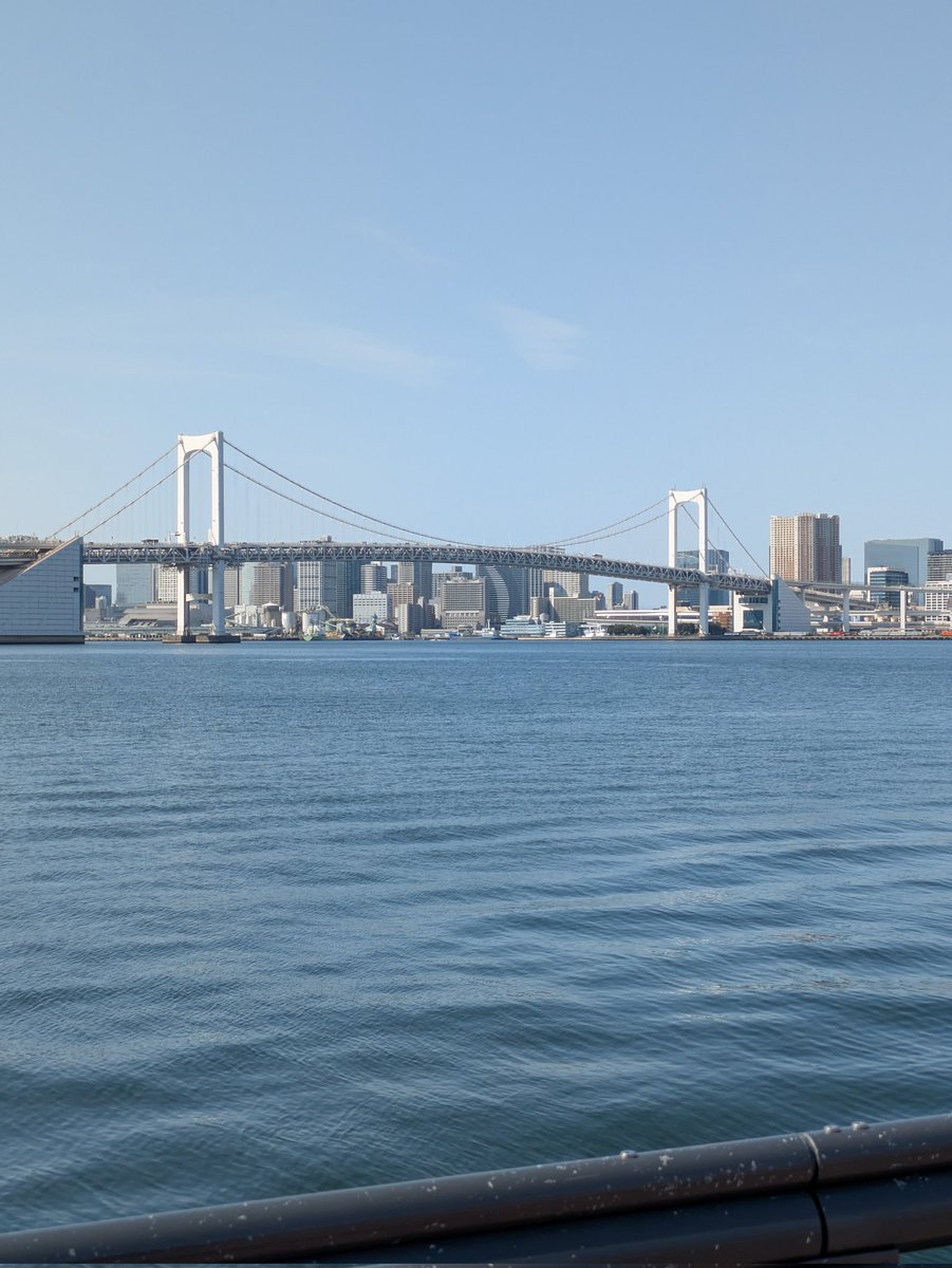 r1i2k5o's tweet photo. 青い空✨️気持ち良い海風🌊
豊洲のランニング大会にいってきましたん🏃
めっちゃ遅いのに銀賞☕引き当てましてん😆
スタッフの皆様、ありがとうございました!!また参加します✨️
#SportsOne https://t.co/GwlQEpyNNN