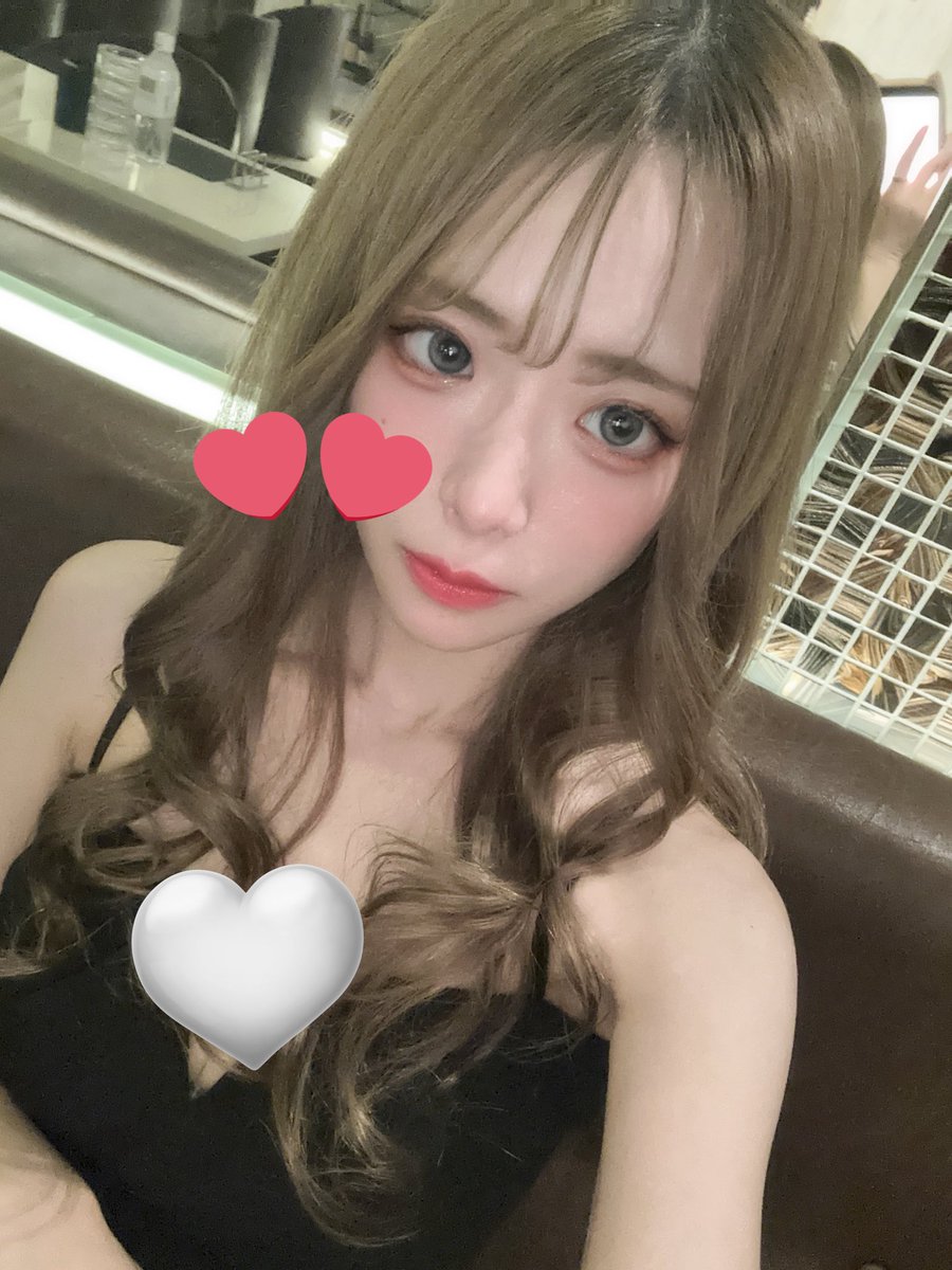 runa_cham00's tweet photo. 元気に出勤してた時のるな https://t.co/NCJ4OA0QOf