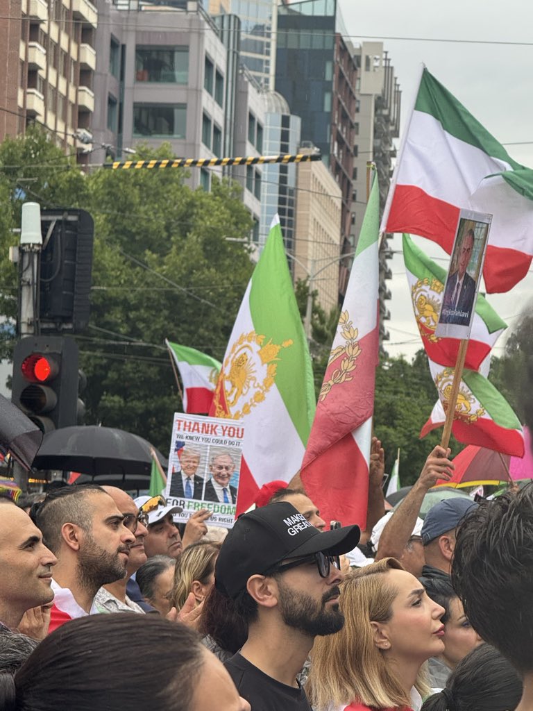 moran76's tweet photo. Life highlight 
“God bless the IDF” 
“God bless Israel”

Chanted by thousands of happy Iranian Australians on the steps of Melbourne’s Parliament. 

We received dozens of warm embraces, smiles, photos and nods of recognition. 

The safest and most accepted I’ve felt in a long time.
