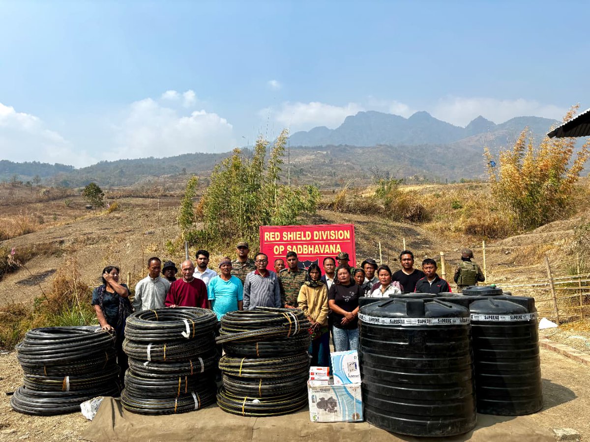 Spearcorps's tweet photo. 𝗪𝗮𝘁𝗲𝗿 𝗳𝗼𝗿 𝗟𝗶𝗳𝗲, 𝗞𝗻𝗼𝘄𝗹𝗲𝗱𝗴𝗲 𝗳𝗼𝗿 𝗙𝘂𝘁𝘂𝗿𝗲
Red Shield Division under #SpearCorps, as part of Operation Sadbhavana, provided approximately 5,000 metres of water supply pipes along with accessories to residents of #Paniel, #Kangpokpi, #Manipur, to ease daily water challenges. The formation also established Computer Training Laboratories at Kangvai Higher Secondary School and Living Water High School, Zalenphai, Churachandpur District, #Manipur, to enhance digital learning.
#SpearCorps के अंतर्गत #RedShieldDivision ने #OperationSadbhavana के तहत Paniel, Kangpokpi, #Manipur के स्थानीय निवासियों को लगभग 5000 मीटर पानी की Pipe और सहायक सामग्री उपलब्ध कराई, जिससे उनकी दैनिक जल समस्या में राहत मिली। साथ ही Kangvai Higher Secondary School तथा Living Water High School, Zalenphai, #Churachandpur District, #Manipur में Computer Training Laboratories स्थापित की गईं, जिससे Digital शिक्षा को बढ़ावा मिला।
#IndianArmy #Kangpokpi #WaterSupport #DigitalEducation #ComputerTrainingCenter #CommunityDevelopment #EducationForAll
@adgpi
@HQ_IDS_India
@easterncomd
@official_dgar
@LokBhavManipur
@prodefgau
@govt_of_manipur
@ukhrultimes
@YKhemchandSingh
@prodefkohima
@MoHFW_INDIA
@DoWRRDGR_MoJS
@EduMinOfIndia
Facebook-https://t.co/KugV9Kh5ou
Instagram-https://t.co/EbHN9dJCdZ
YouTube-https://t.co/1AFZ1RDrLX