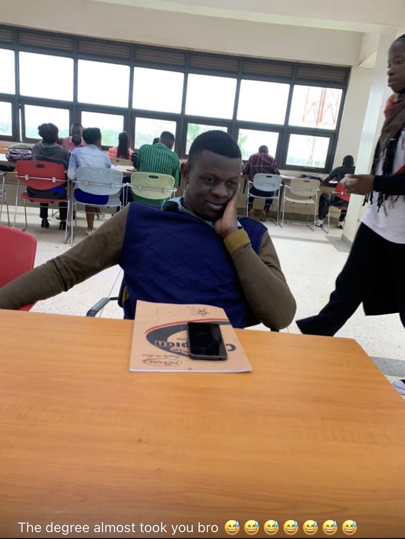 TPSilver's tweet photo. At one point,things became complicated but l stood strong up to the finishing line.l once again congratulate me. ⁦@Atwebembire222⁩ ⁦@FabFame2⁩ ⁦@Makerere⁩ ⁦@OfficialMubs⁩ https://t.co/jkLX6Q1NhX