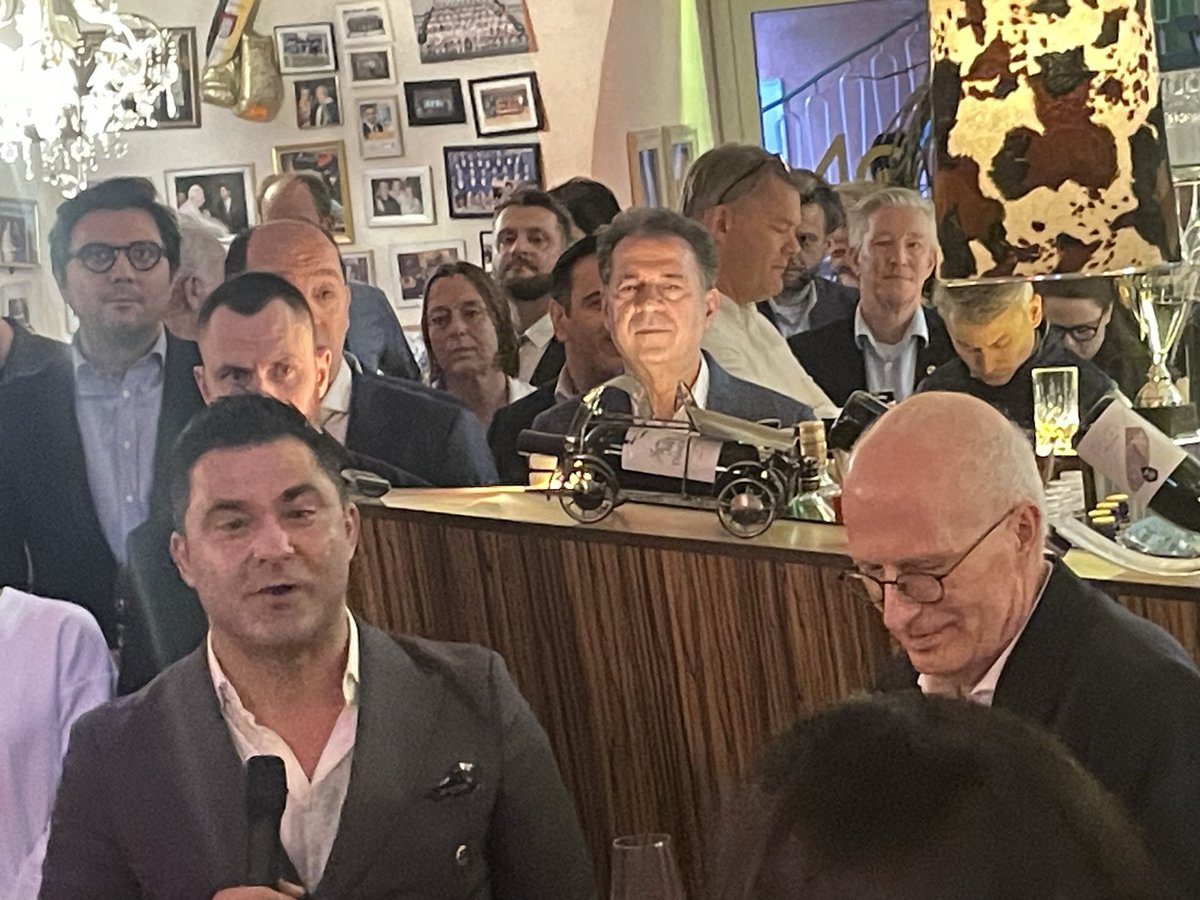 Das war ein schöner Frühjahrsempfang von David &amp; Niko zum Thema „Olympia in Hamburg“ 
Inhaltlich trennt uns vieles von der CDU, aber dass Olympia eine gute Sache für Hamburg ist, da sind wir uns einig.
Gute Gespräche und unser Bürgermeister hat das Grußwort gesprochen!