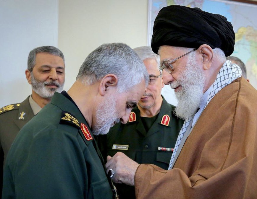 از این عکس فقط دودول حاج قاسم سالم مونده!