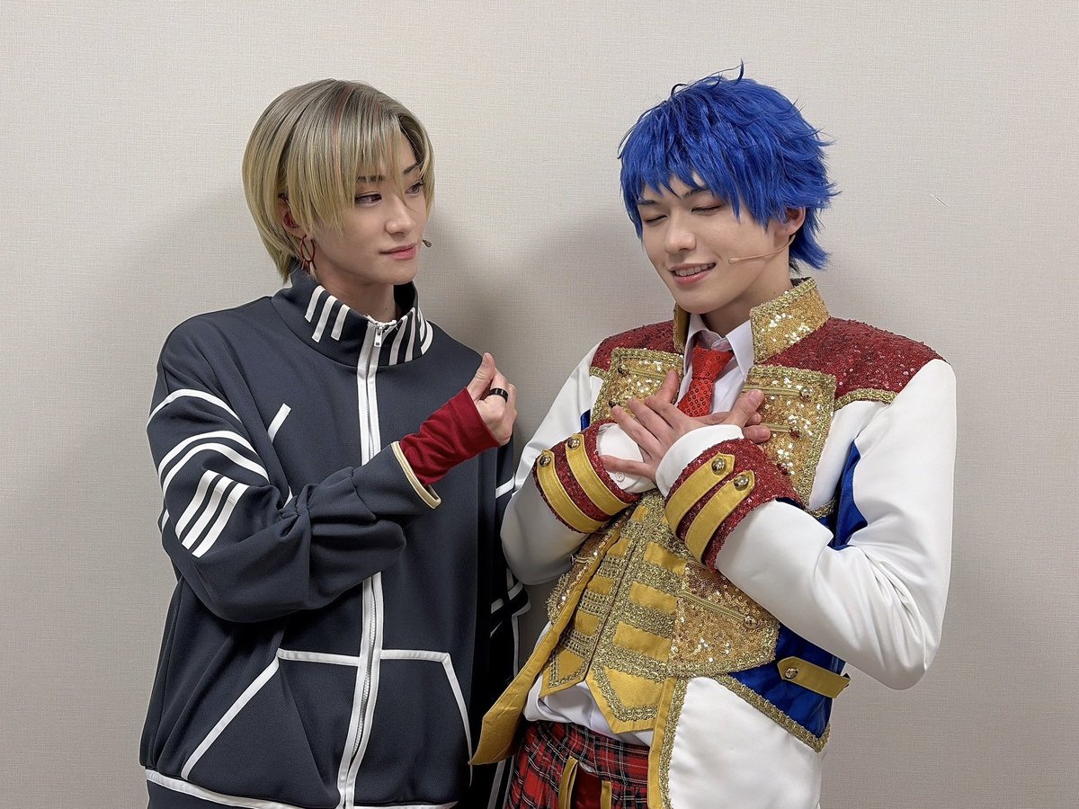 シン役の升吾くんと📸

昼公演が終わり
遂に千秋楽です
全ての皆さんにアヰが届きますように。

#ブタキン
#舞台キンプリ