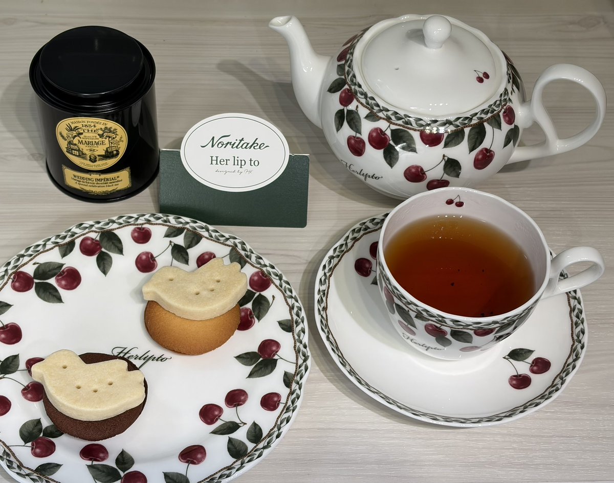 __nunxxx's tweet image. ♡𝑁𝑜𝑟𝑖𝑡𝑎𝑘𝑒 × 𝐻𝑒𝑟 𝑙𝑖𝑝 𝑡𝑜 🍒🫖
素敵なコラボレーションをありがとうございます♡
改めて名古屋1周年おめでとうございます🍰
最近自炊モチベ下がってるからこのエプロンでやる気出しつつテーブルウェアを眺めて幸せなおうち時間を過ごしたい🏠
#herlipto
#noritake