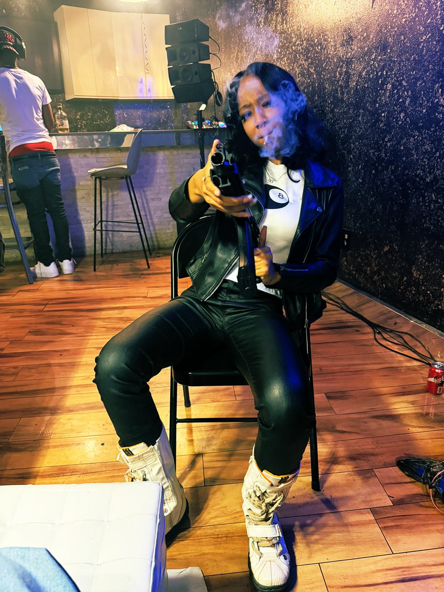 flee (@whokilledmk) on Twitter photo 