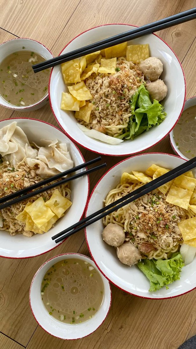 sarah ayu tweet media