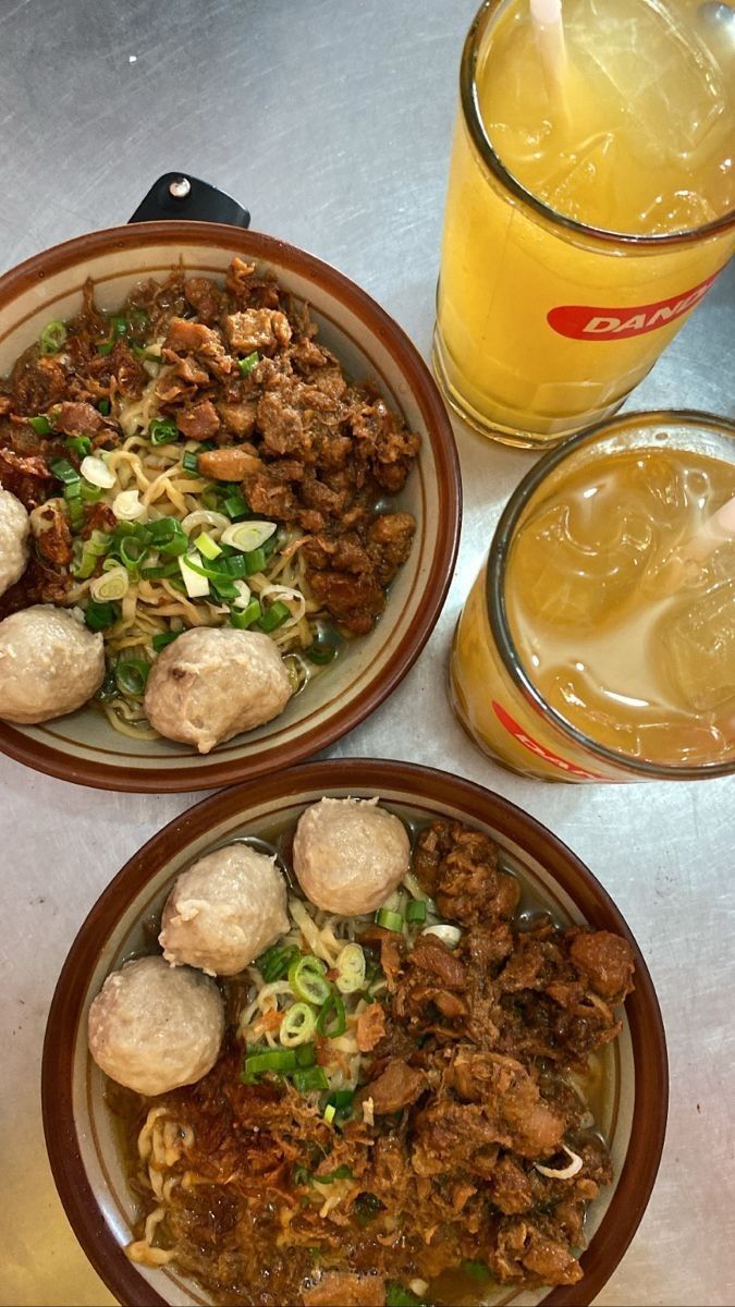 sarah ayu tweet media