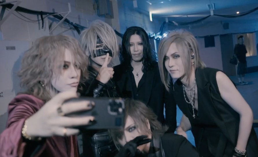 SunglowRei's tweet photo. Happy the GazettE month to everyone who celebrate! https://t.co/GHh5szMxdt