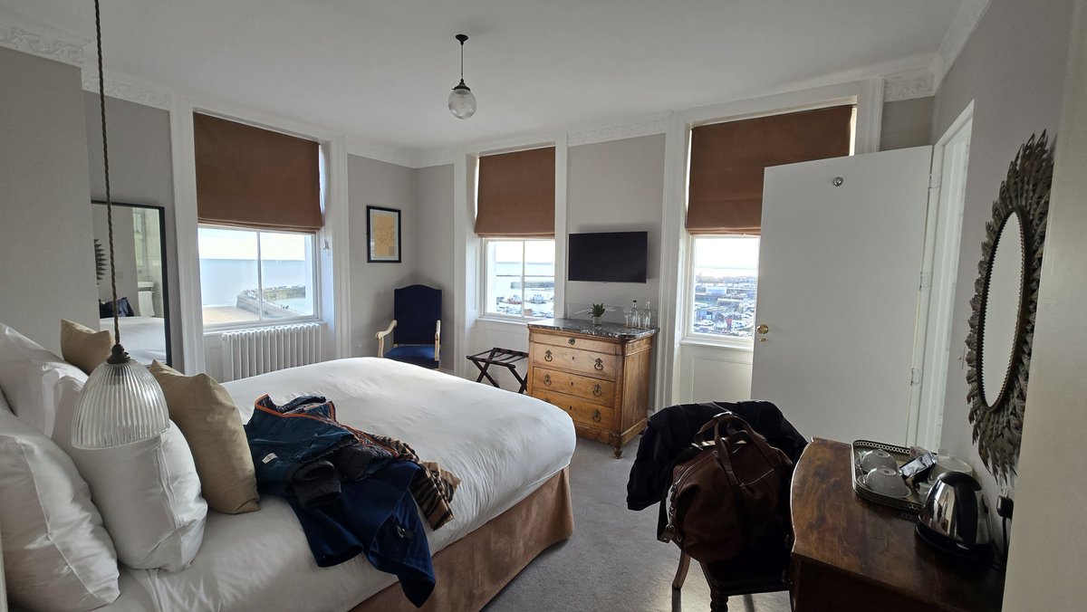 Roger of RTW tweet media