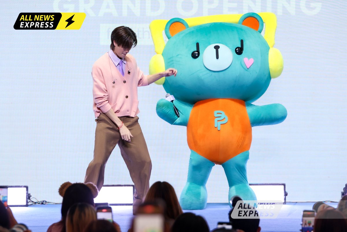 [เก็บตก]ท่านปอนด์ต้องภูมิใจในตัว พ่อพ่อกะพิเพิ่ม เพราะ ไม่รู้ใคร เลี้ยงใคร ใครเอ็นจอยกว่ากัน #phuwintang #PERMPOON 

" ภูวินทร์ ควงพิเพิ่มพูน ลูกชายหัวแก้วหัวแหวนออกงาน "ในงาน mami GRAND OPENING - the feel-good moment 

PHUWIN WITH MAMI GOP
#MamixPhuwin
#MamiBrand #MamiCosmetics