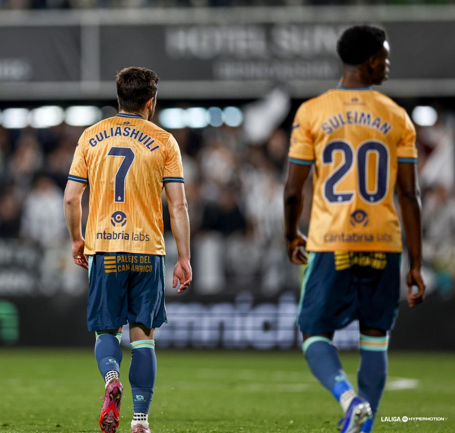 Volví a verlo. Qué daño hizo el Racing atacando al espacio con Suli y Guli desde Vicente, qué bien defendió y qué partido tan completo. En el 2ºT el Castellón insiste y le da para el 1-3 en el 80' y otra clara por un fallo propio, pero la mejor la había tenido Facu y muy seguros.