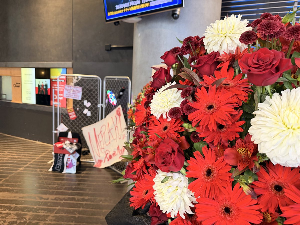 何故か名前が誤変換されていたので再上げ

Dannie Mayのライブ行った！！
良かった！彼らの想いがストレート伝わってくるライブでした！
次はZepp！
#DannieMay