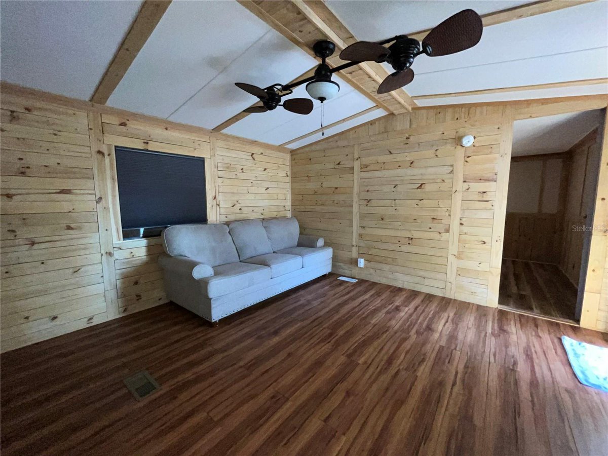 SummerAlvis's tweet photo. 124 W Parker Avenue, Bushnell, FL, 33513
2 bed | 1 bath 1232 Sq. Ft.
Active | 99900
https://t.co/0YERuUCdSq
Affordable, adorable, and absolutely comfortable - this quaint and cute home is packed with updates and perfectly placed right in town! Step inside and you'll love the... https://t.co/we8v7t8PCd