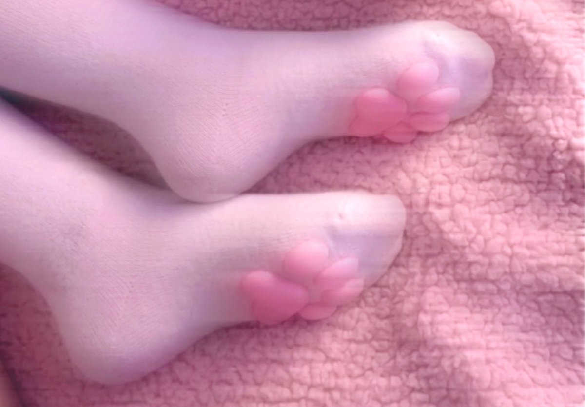 silknbowz's tweet photo. i heard if you ↻ you get the uncensored version in DMs .ᐟ  ˶ᵔ ᵕ ᵔ˶ 
(when i wake up, mama's tired)

#nsfw #nsfwtwt https://t.co/lF46QeA1ed
