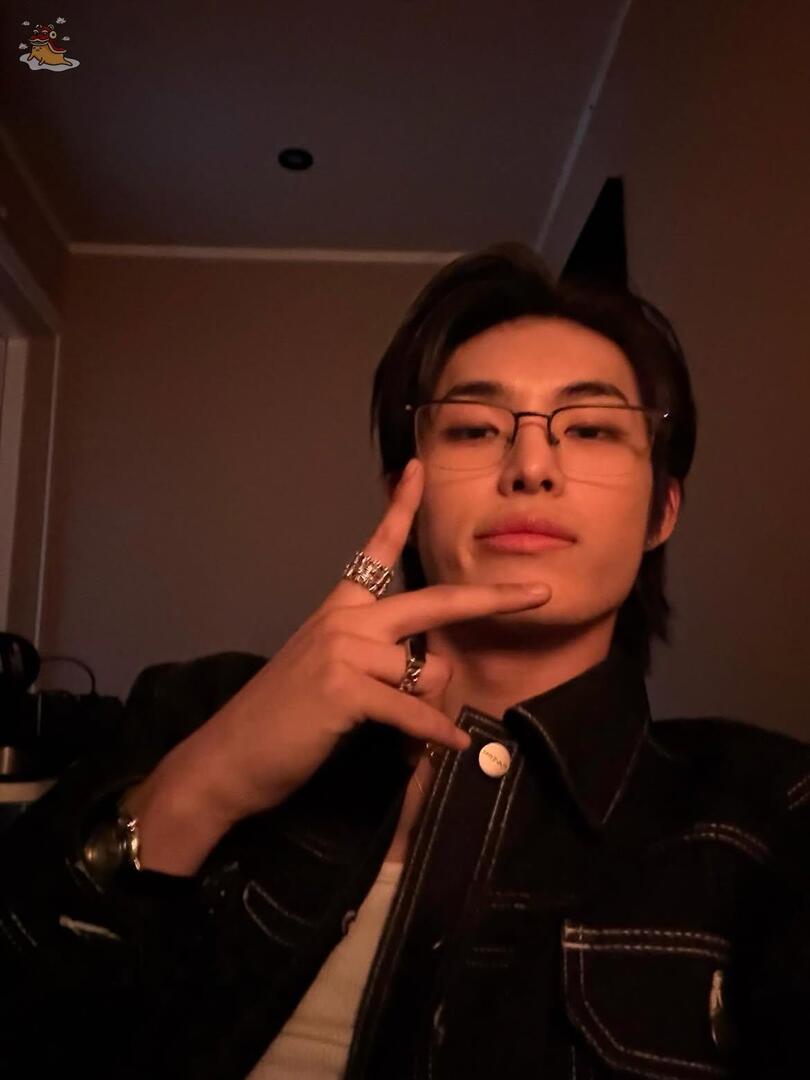 SOC-IE 💛 ˚☽˚.⋆ tweet media