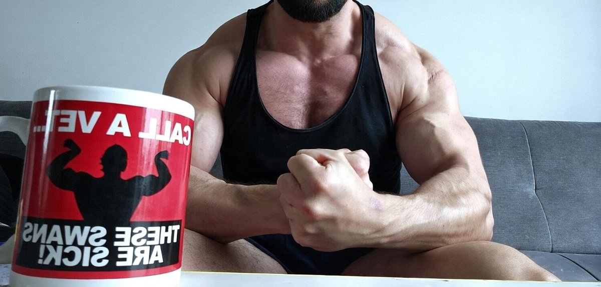 Emperor Cris tweet media