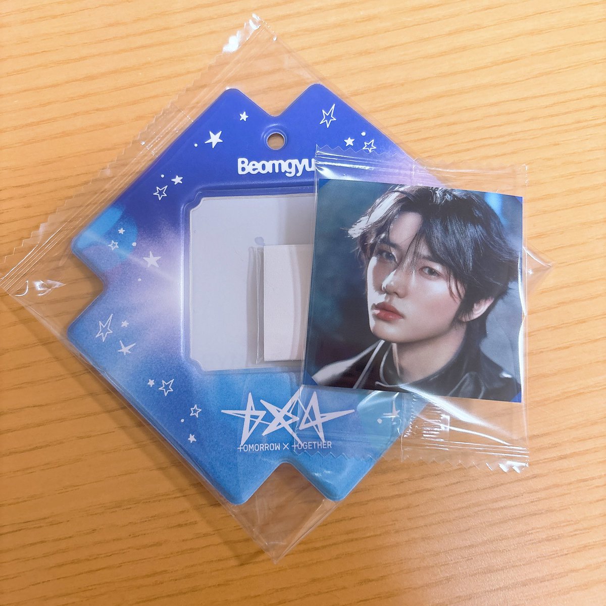 maporo_52's tweet photo. TOMORROW X TOGETHER TXT 交換
Visual Square Photo Seal with Case
バンダイ ビジュアル スクエア フォトシール ケース

譲：ボムギュ🧸

求：画像2枚目 テヒョン🐿️

郵送希望します＾＾
お気軽にお声かけください🎀✨

#TXT交換 #txt交換 https://t.co/zOttdE6p3X