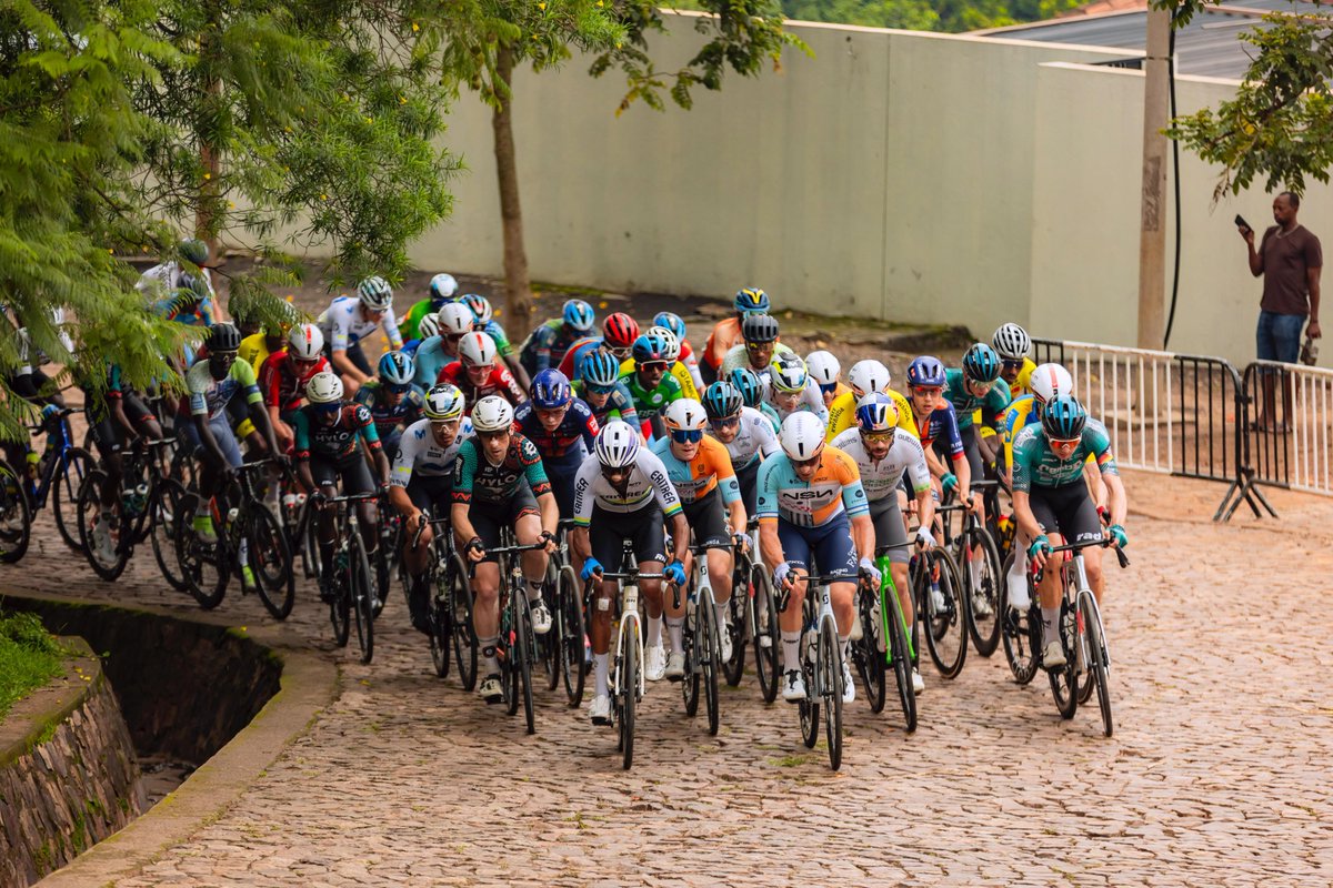 visitrwanda_now's tweet image. Final kilometres, final push 🚵

The @tour_du_Rwanda 2026 peloton completes eight days of racing with the final stage on the @kigali2025 UCI circuit. 🇷🇼

#TdRwanda2026 | #VisitRwanda