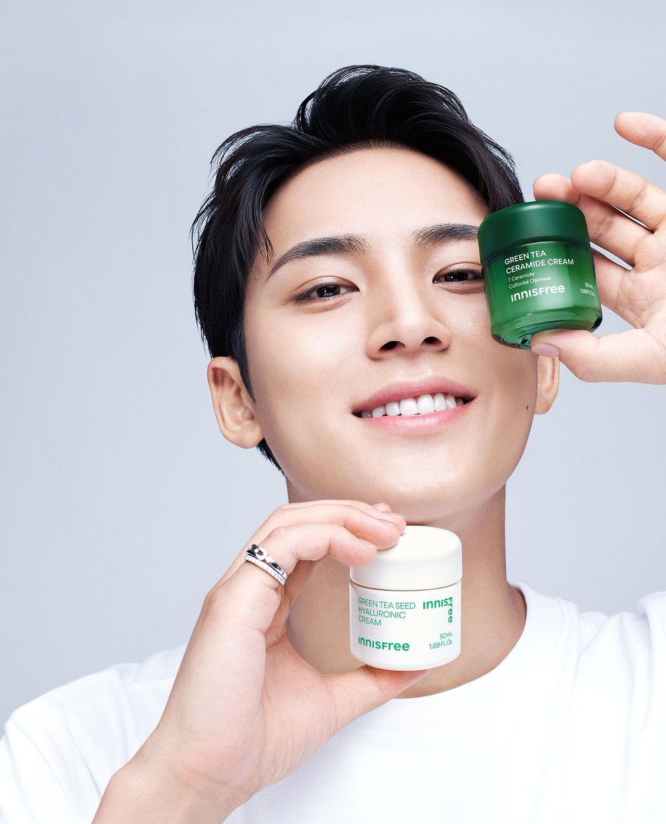 Starting the day with a fresh face and my favorite green tea essentials. There’s something so calming about a simple routine that actually works.