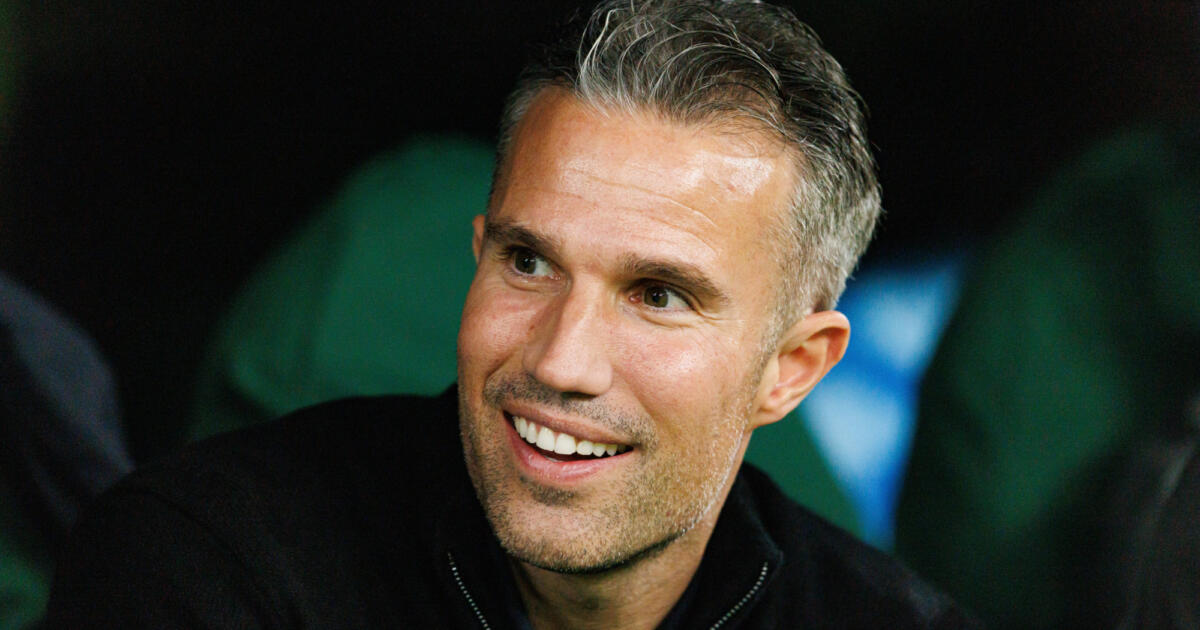 MATCHDAY | Robin van Persie wijzigt Feyenoord voor duel in Twente dlvr.it/TRDN4k