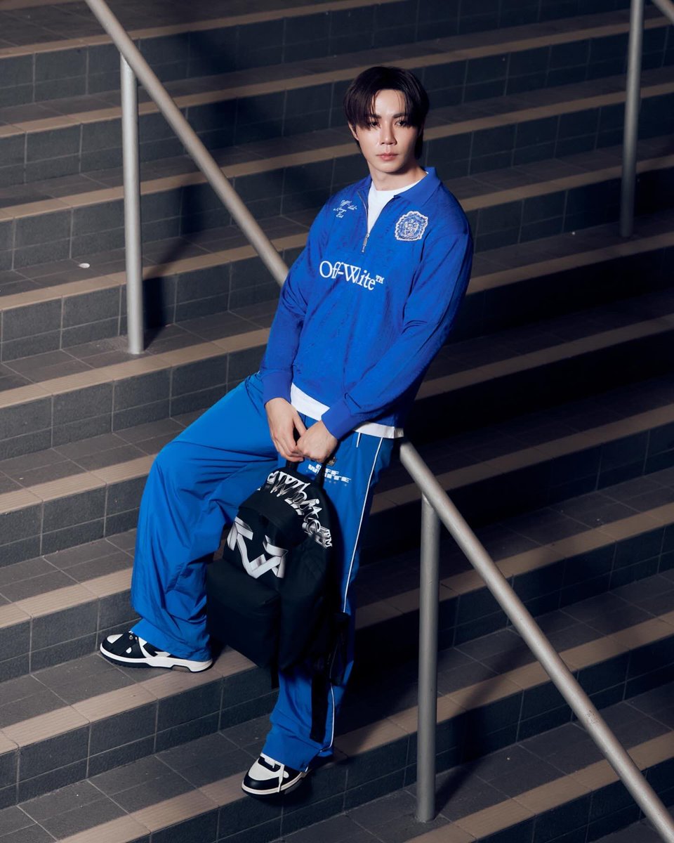 VogueThailand's tweet photo. https://t.co/kSKYHYY1DU