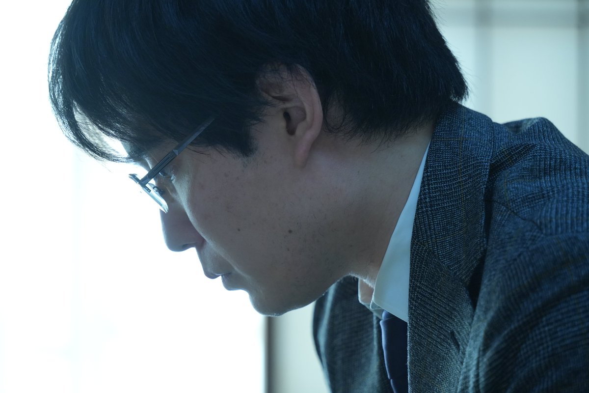 特別な夜。明日は佐々木勇気八段に解説を務めていただきます。楽しみです😎

【将棋ライブ・名人挑戦者決定戦】永瀬拓矢九段ー糸谷哲郎八段【第84期将棋名人戦・A級順位戦プレーオフ】 youtube.com/live/esi9KkSLA…