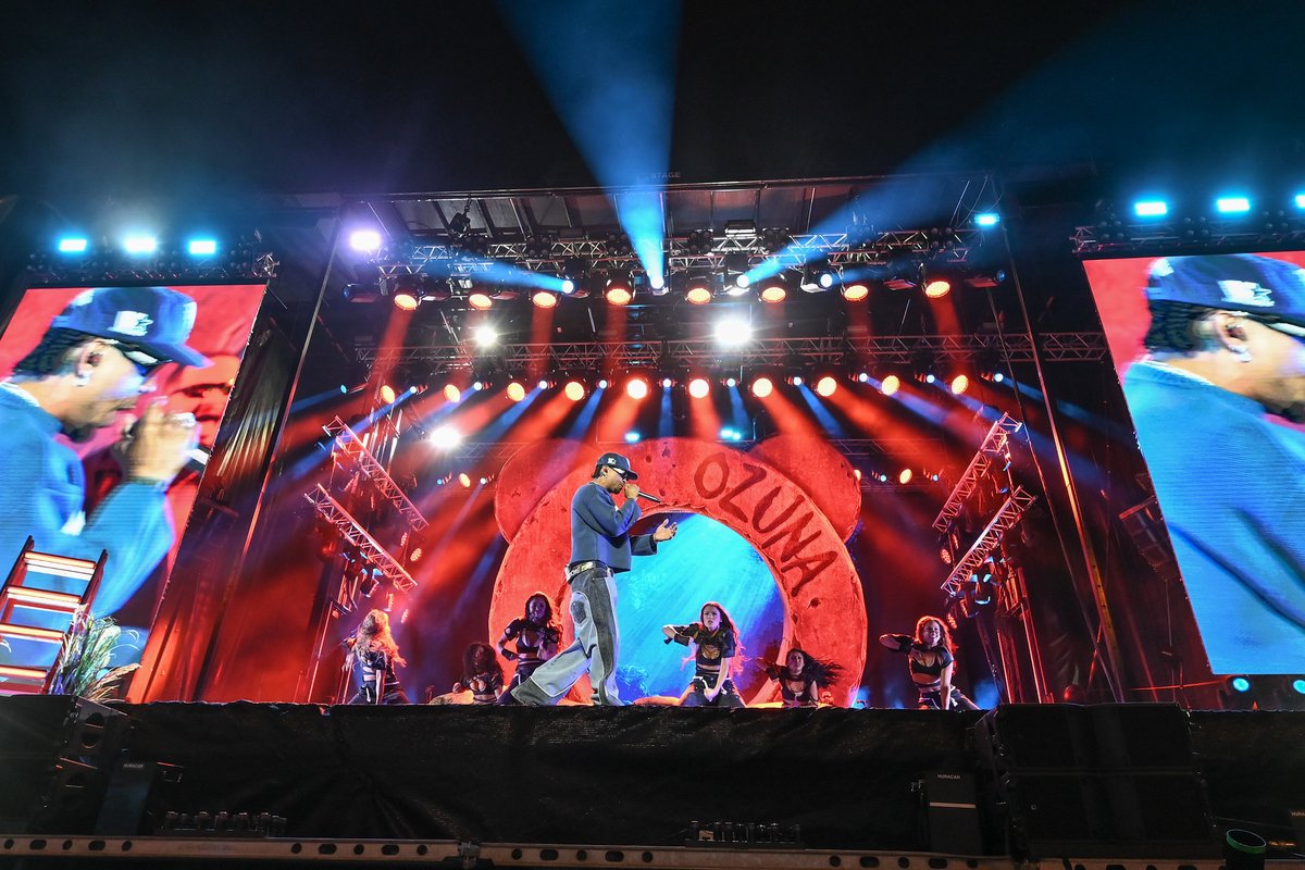 lpacarnival's tweet photo. Only a night after, Ozuna, did it again and brought together thousands of people https://t.co/KlpOLIA7tt
