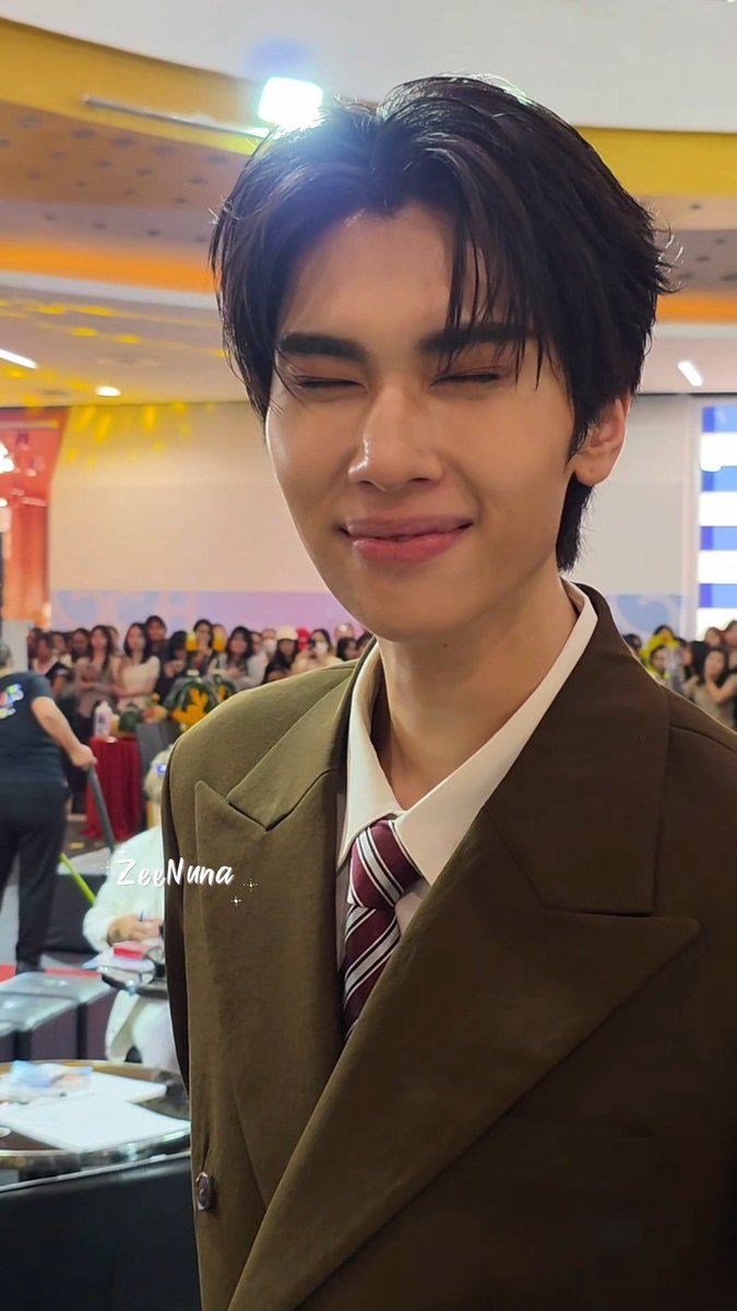 ดุม้ายยยย                ม่ายดุ🎀
น้อนแงวฟันน้ามนมเพิ่งขึ้นงับ

DUNK WITH URANUS CLINIC
#UranusClinicXDunk #dunknatachai