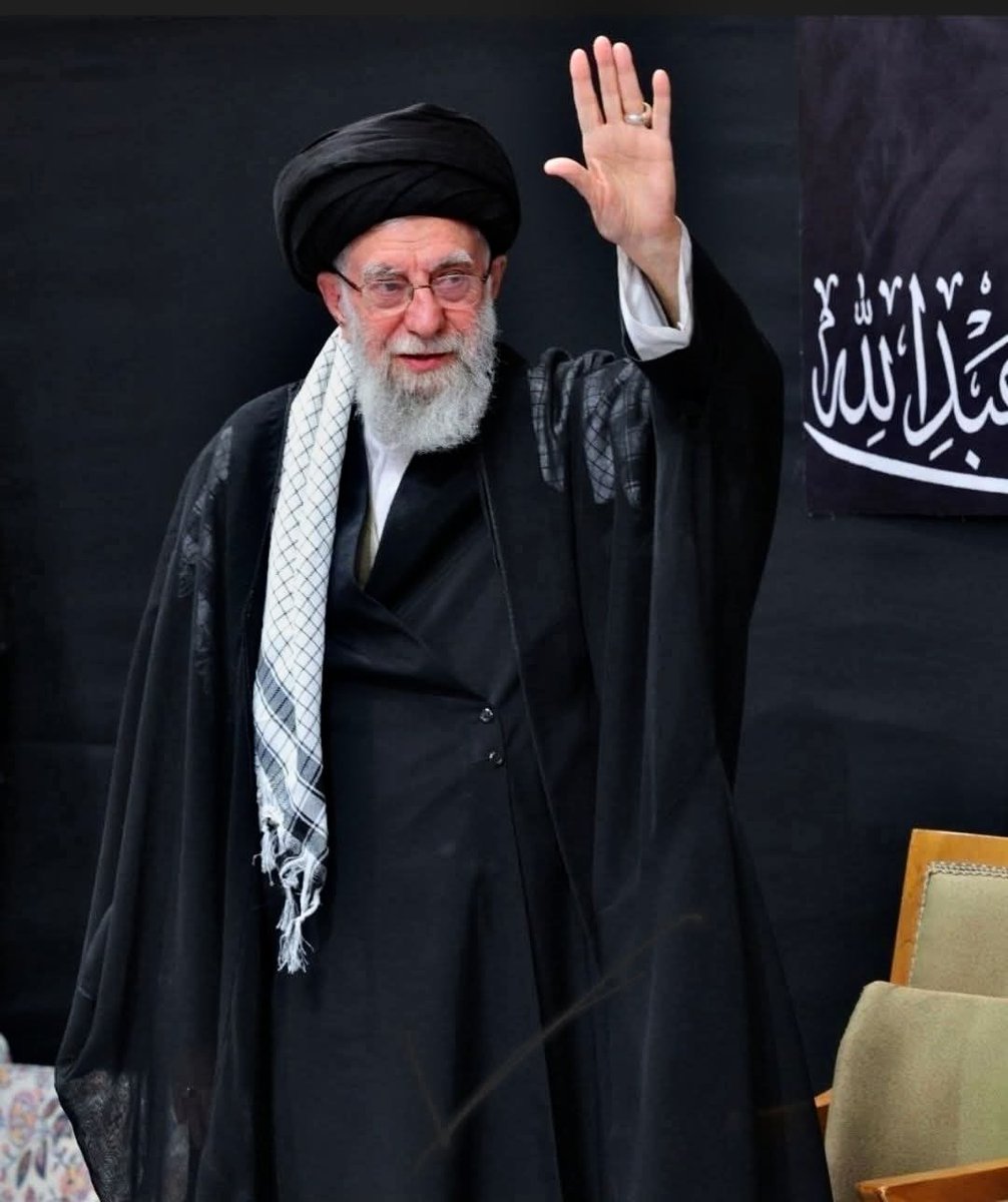 ईरान के सर्वोच्च नेता और भारत के मित्र आयतुल्ला अली ख़ामेनेई जी के निधन की खबर एक युग के अंत का संकेत है।

भारत–ईरान संबंध सदियों पुराने सांस्कृतिक, व्यापारिक और रणनीतिक विश्वास पर आधारित रहे हैं। ऊर्जा सुरक्षा से लेकर क्षेत्रीय स्थिरता तक यह रिश्ता अहम रहा है। पाकिस्तान के साथ