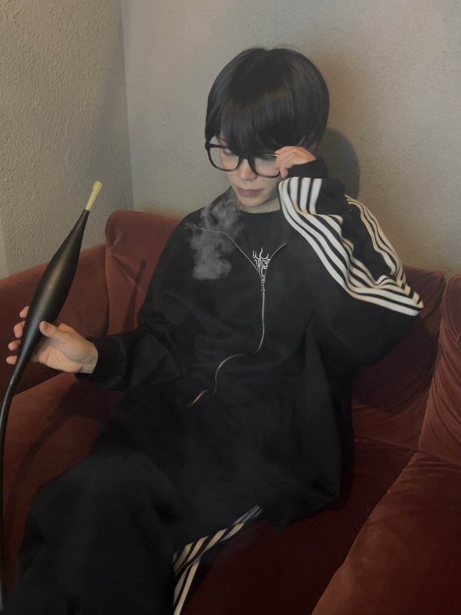 リ tweet media