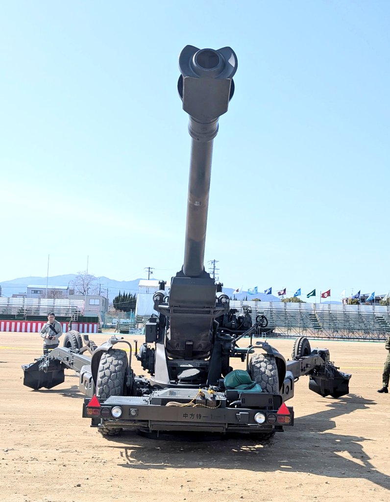 Kamikaze1400's tweet photo. #中部方面隊
#伊丹駐屯地
#中部方面隊記念行事 #16式機動戦闘車
#陸上自衛隊
#AMV
#FH70
#WAPC https://t.co/Ssn3XIFu5f