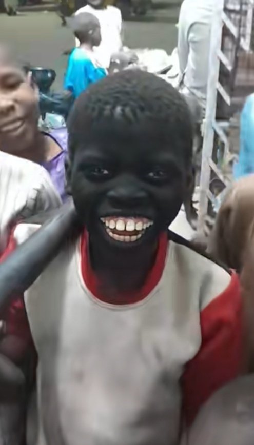 Nobody lies pass Yoruba hunters 

You will hear on my hunting journey, I meet lion with 50head 
I shot am paaaa,it didn't die😂