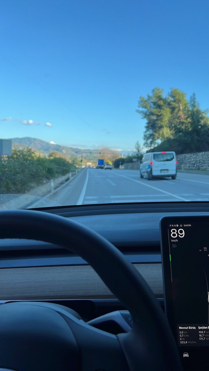 hurricane tweet media