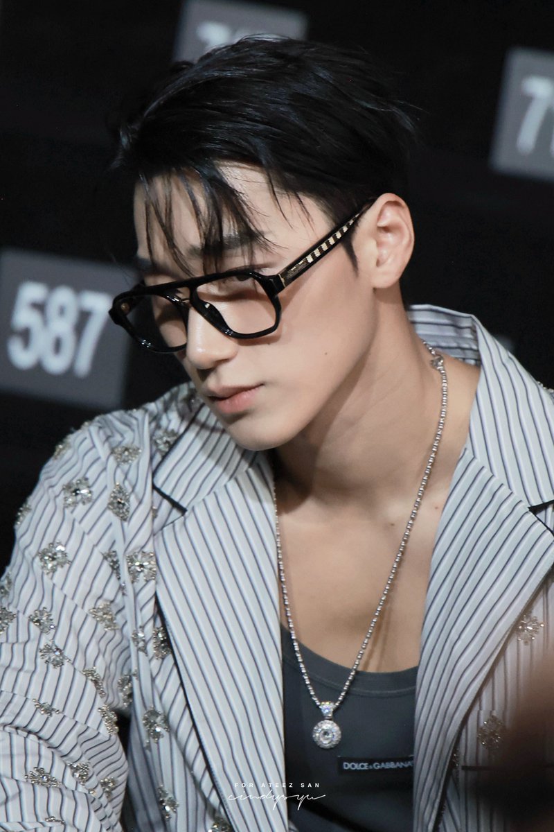 cindysyu's tweet photo. 260228 Dolce&amp;Gabbana 

#CHOISAN #DGxSAN #DOLCEGABBANA #DGFW26 @ATEEZofficial @dolcegabbana https://t.co/HtTdvPtaQM