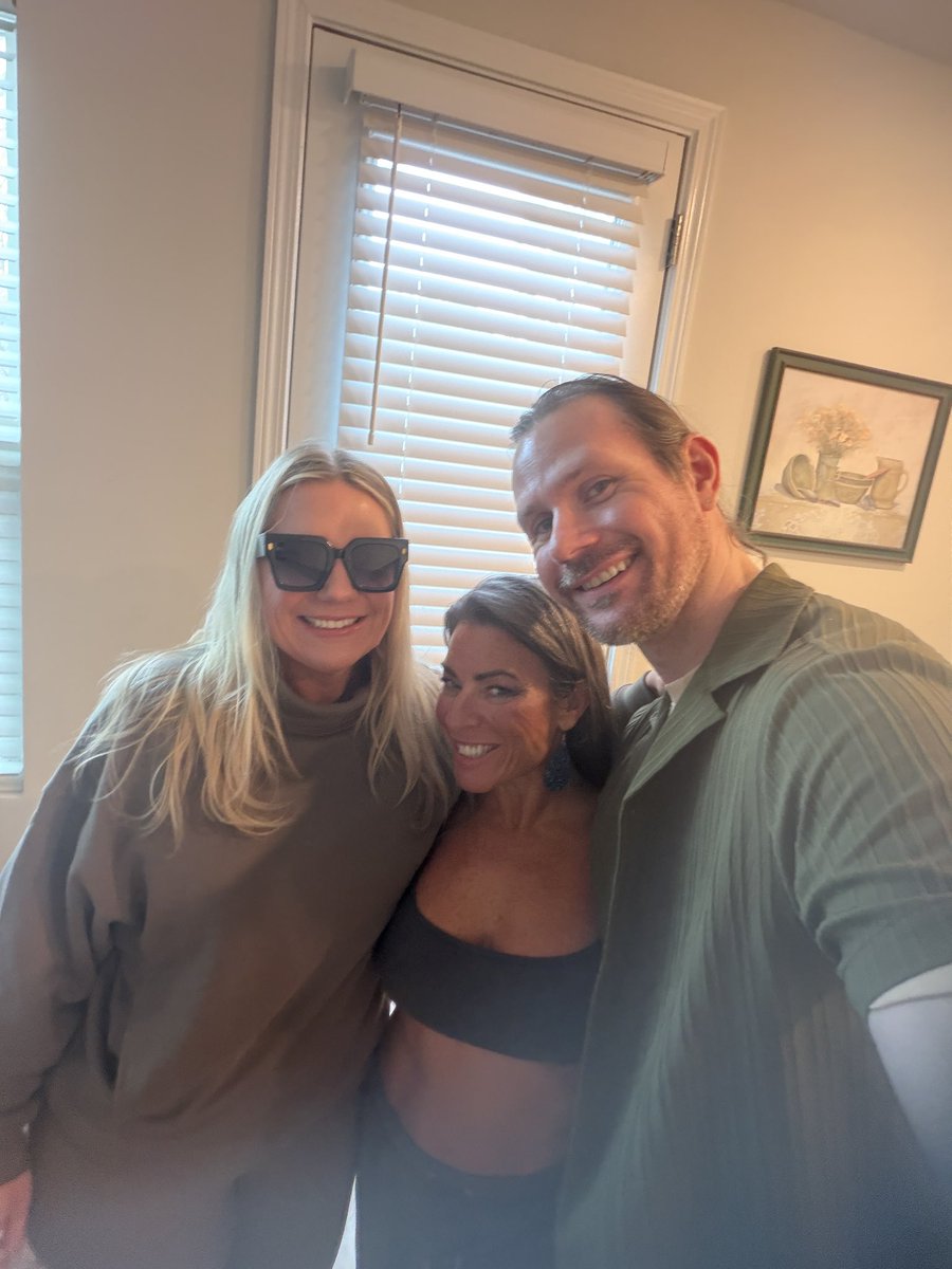 AthenaWest25 tweet media