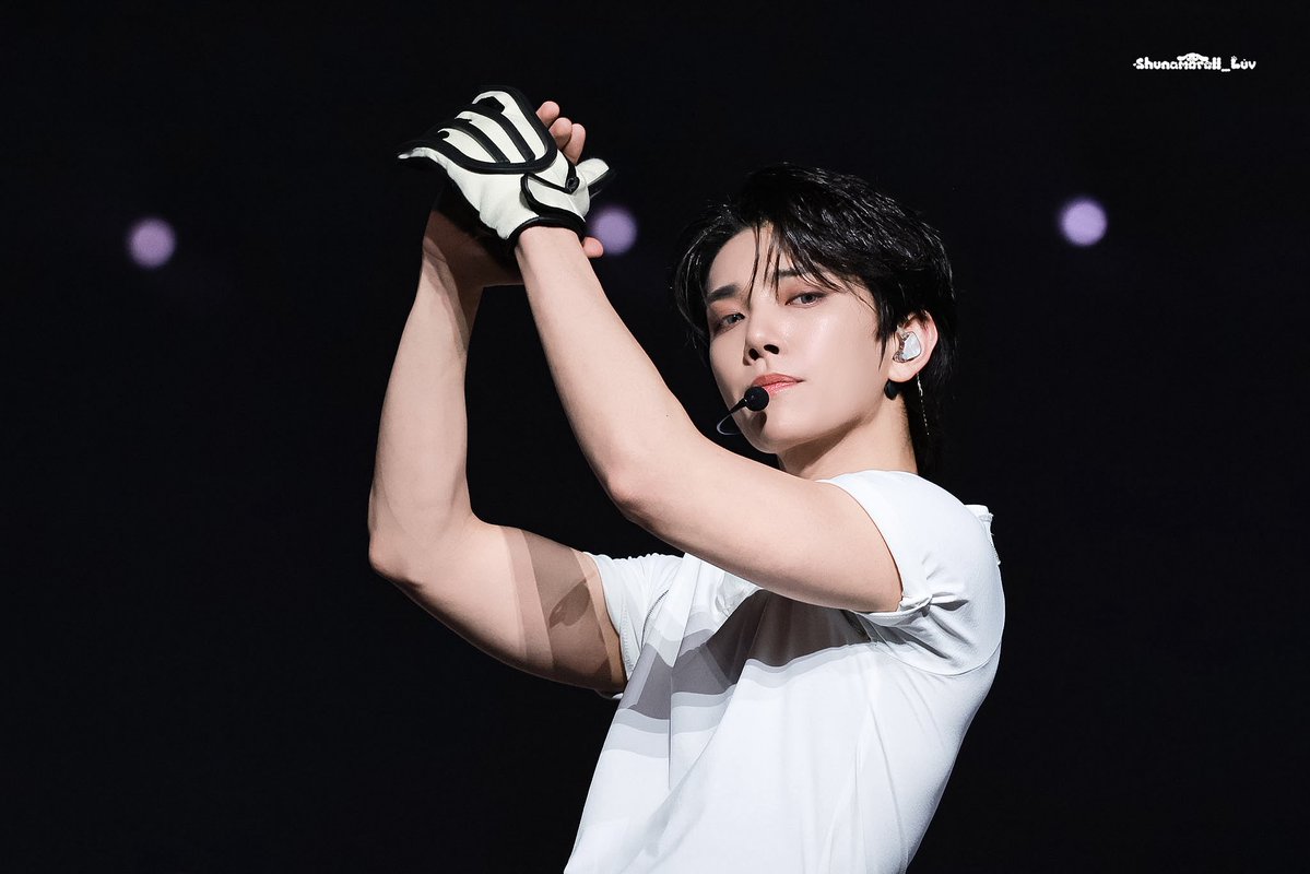 260301 HONG KONG

멋지다🫶🏻

#조슈아 #JOSHUA #홍지수 #ジョシュア
#세븐틴⁠ ⁠⁠ ⁠#SEVENTEEN⁠  #SVT