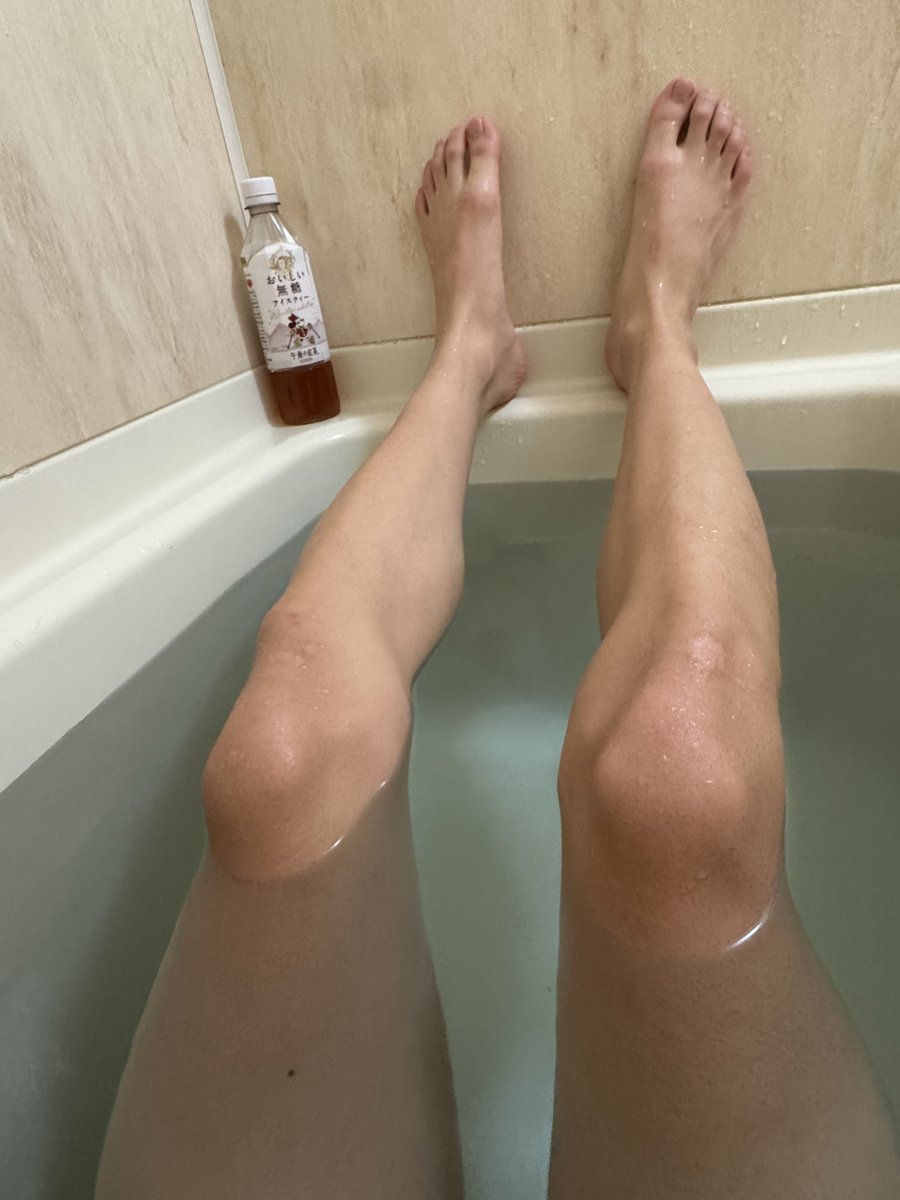久しぶりのお家湯船🛁
だれかちんちんみる？