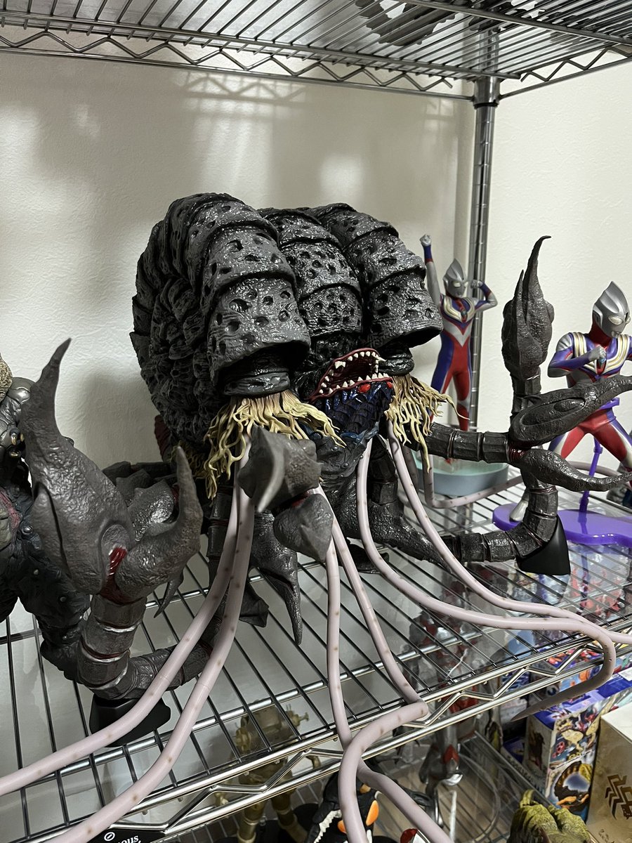 hplrohan's tweet photo. どこをどうとっても、かっこいい！
子供の頃からの夢が叶いました
ありがとう！！
#ウルトラマン https://t.co/XWYSc8j6WQ