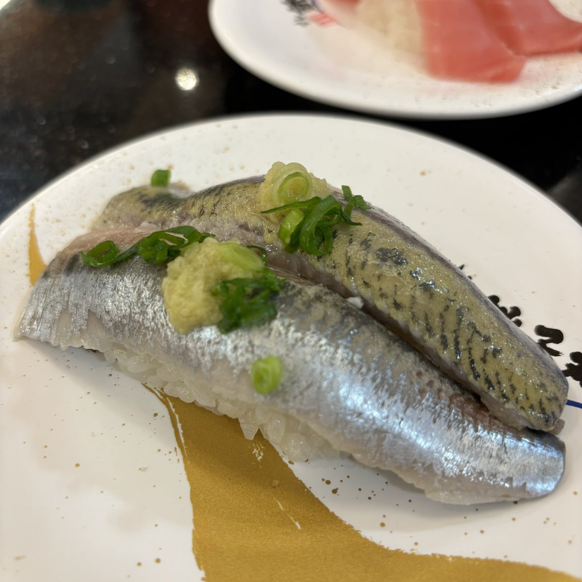 mi_ho_shiii's tweet photo. お寿司つまんで帰宅！
バスツアーで仲良くしてくださったみなさまありがとうございました🥰 https://t.co/T34Y80ZkVR
