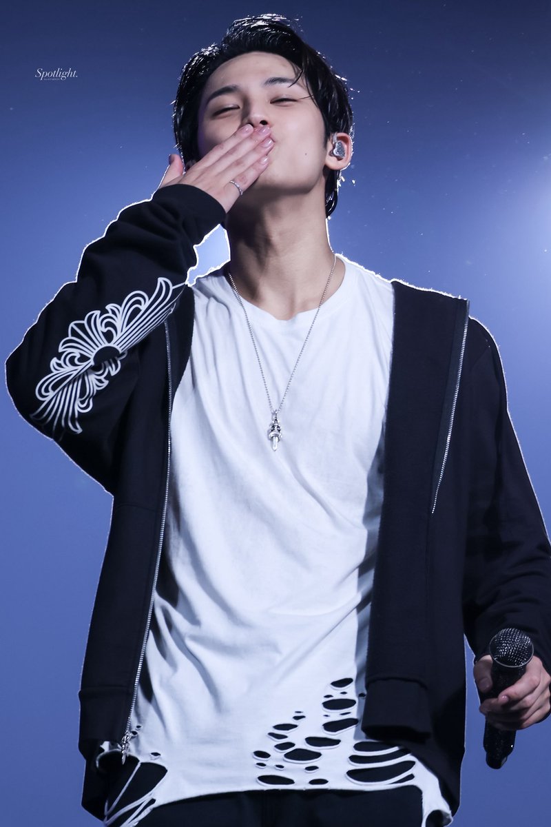 𝘚𝘱𝘰𝘵𝘭𝘪𝘨𝘩𝘵 tweet media