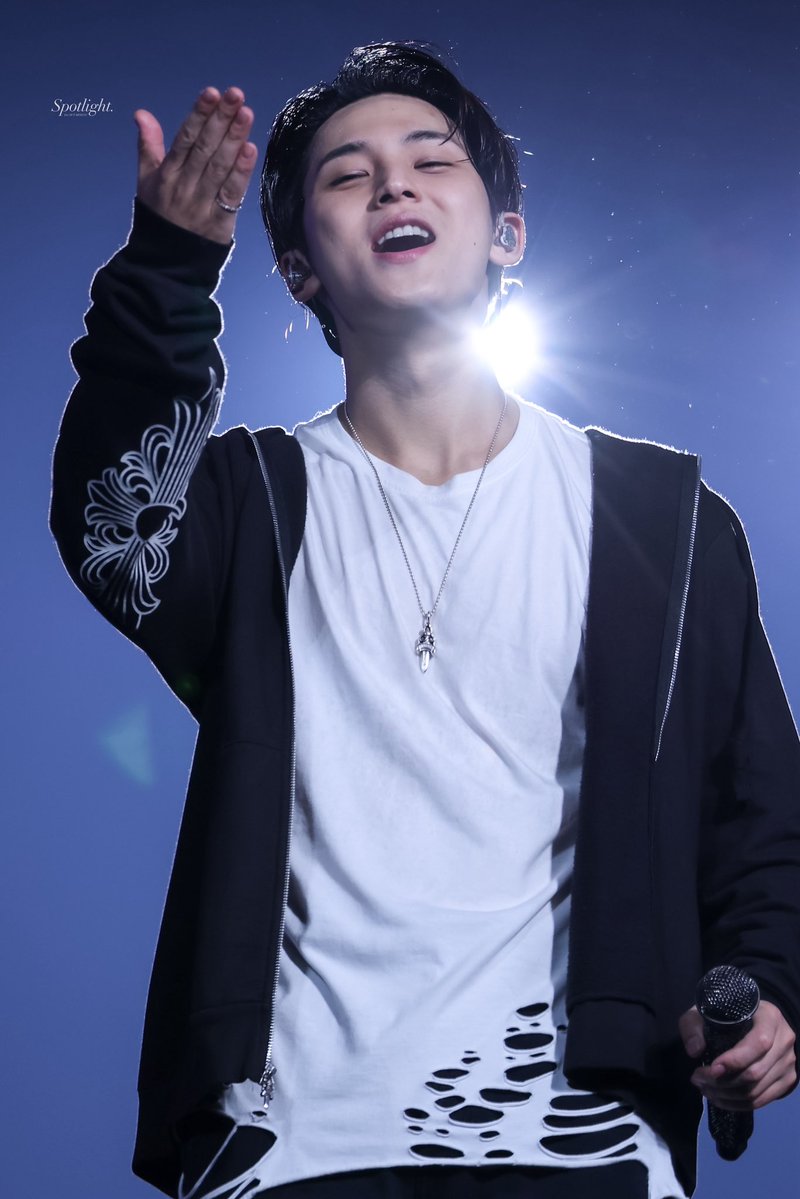 𝘚𝘱𝘰𝘵𝘭𝘪𝘨𝘩𝘵 tweet media