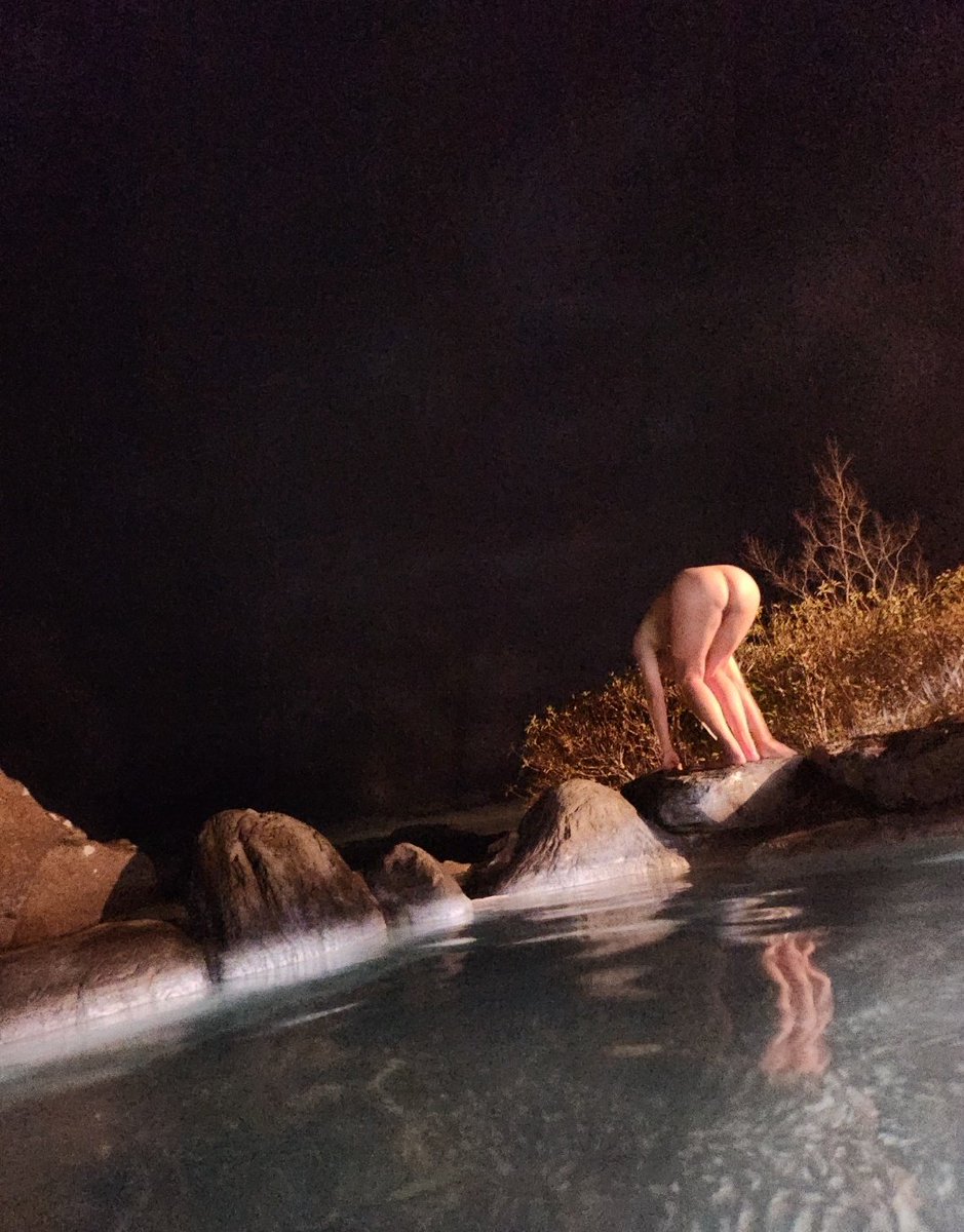 H & H 커플 tweet media