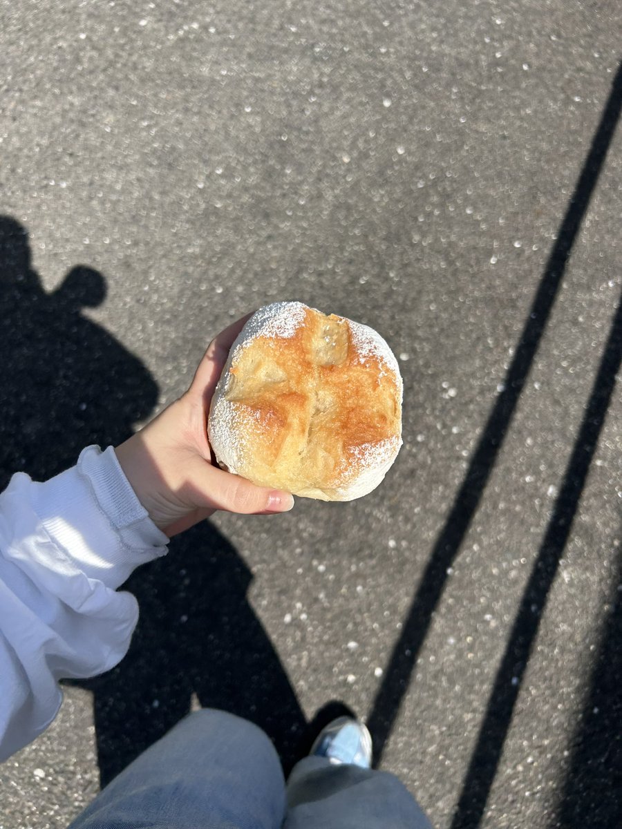 yoru2hitori's tweet photo. パンを焼く幸せ https://t.co/iTwY8pv5Gh