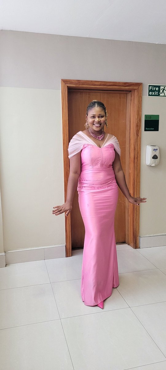EduEle5's tweet photo. My first terrible Sunday experience in Lagos was at House on the Rock in Lekki.

Their security stopped me at the entrance of the church, not the main gate because I had pure water sachet in my handbag.

I was told I couldn’t enter the house of my father with my pure water. Only bottled water or water in a flask was allowed.

So I asked, “What if this is all I can afford?”

The security officer replied that he didn’t make the rules. And I had to drop it with him.

I then asked what would happen if I got thirsty inside. He had no answer. He just stood in a way that made it clear, if I didn’t drop the water, I wasn’t going anywhere.

He even added that I should have transferred the water into a container before coming to church.

He also insisted on searching my bag. When I asked why, he said he had to search everybody’s bag. Yet, as he said that, other people were walking in without their bags being searched....so why stop me????

The only reason I was there was to honour an invitation from a friend. We actually came in together...
I already had my reservations about a few things, but my friend kept saying I shouldn’t believe everything I see online. So I came with an open mind to experience things for myself...

When the incident happened, I honestly wanted to walk out immediately. But my friend pleaded with me, so I handed over my pure water and went inside.

The whole thing felt humiliating and unnecessary.

We eventually had to step out during service to buy bottled water because I was actually thirsty.

From start to finish, I was fuming internally, except when I took pictures of my outfit at the end...plus when I got to say hi to Precious in the choir.

My friend jokingly suggested we try again and I never did .

Top 5 of my crazy experience in Lagos last year....to think that I dressed up really nice and left the mainland to Lekki only to experience that....