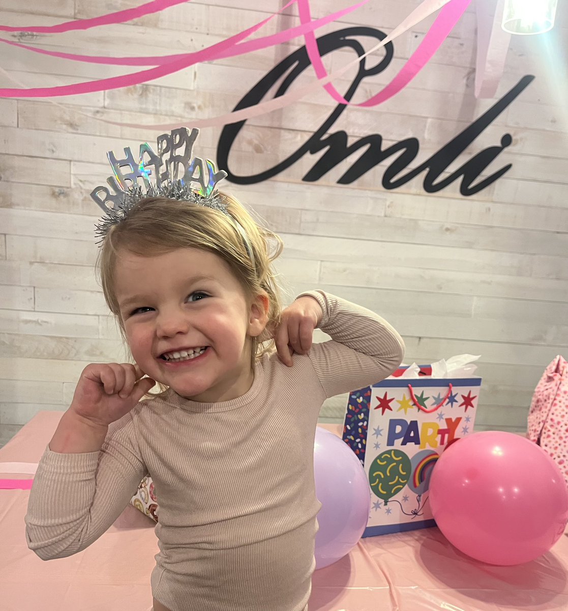 Tate Omli tweet media