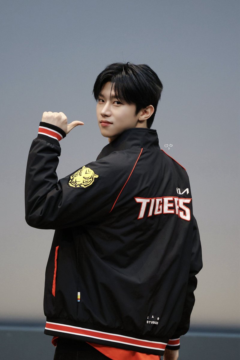 260301 사운드웨이브 

🐯최강기아🐯

#싸이커스 #xikers #현우 #HYUNWOO